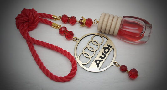 Audi kvapukas - raudonas
